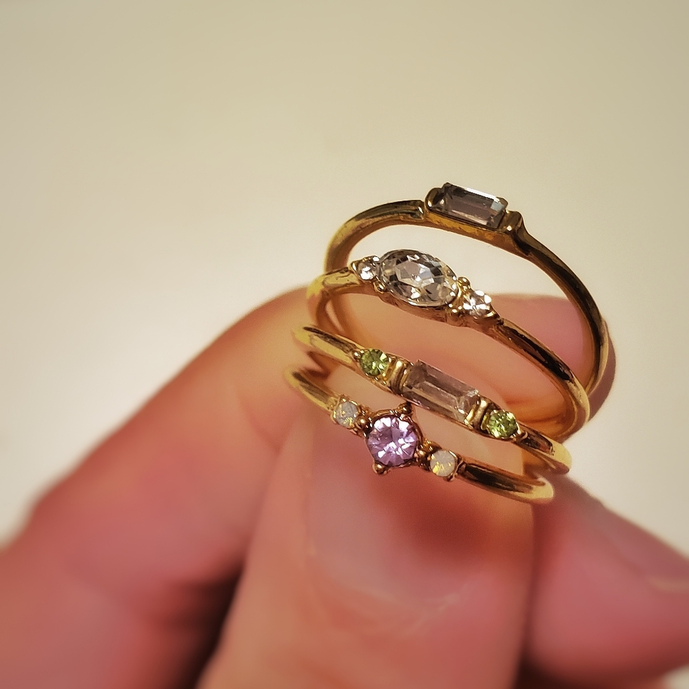 NWT 4 piece 18 k gold plated Women's Ring Set - Picture 9 of 15